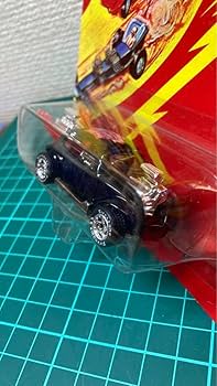 Amazon.co.jp: Johnny Lightning BUG BOMB Beetle : Toys & Games